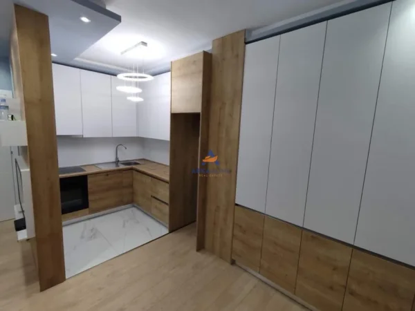 Tirane, shitet apartament 2+1+Ballkon Kati 7, 87 m² 130.000 € (RRUGA BESIM ALLA,RRETHI I YZBERISHTIT)