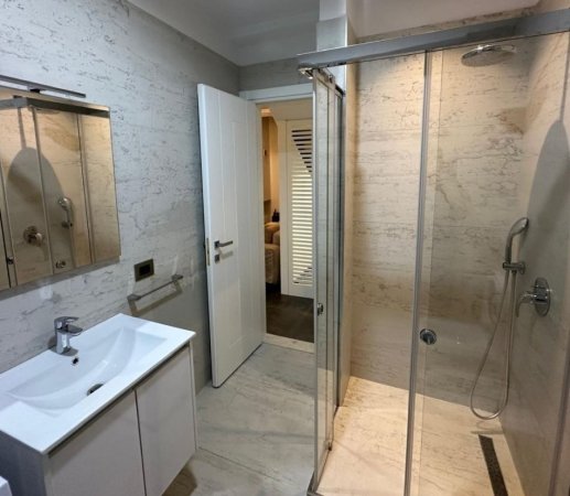 Durres, shitet Vile 2+1 Kati 2, 400 m² 550.000 € (Rezidenca Lura, Gjiri Lalzit, Durrës, TT 1697)