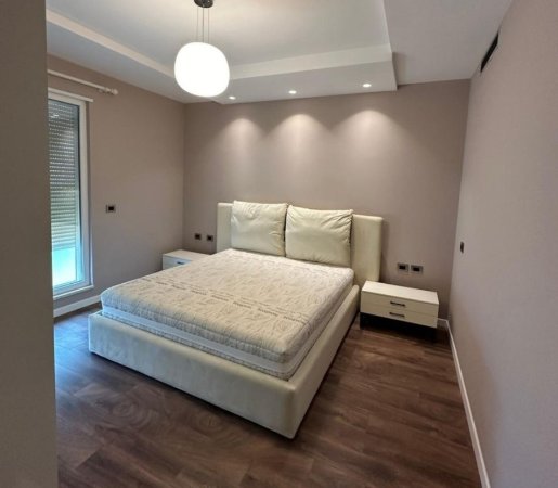 Durres, shitet Vile 2+1 Kati 2, 400 m² 550.000 € (Rezidenca Lura, Gjiri Lalzit, Durrës, TT 1697)