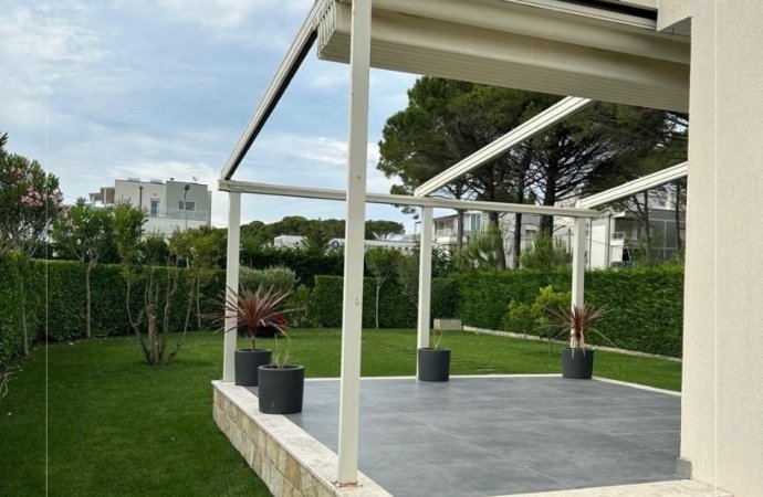 Durres, shitet Vile 2+1 Kati 2, 400 m² 550.000 € (Rezidenca Lura, Gjiri Lalzit, Durrës, TT 1697)