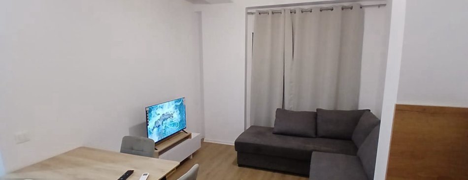 Tirane, jepet me qera apartament 1+1+Ballkon Kati 7, (Ali Dem, Rezidenca Kaimi) 42.000 Leke/Muaj