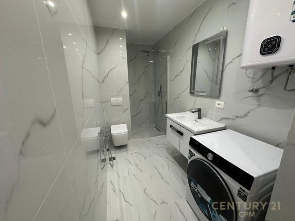 Tirane, jepet me qera apartament 1+1 Kati 3, 82 m² 750 € (Prane Bulevardit Zogu i Pare)