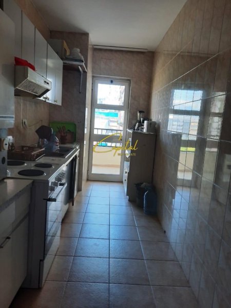 Tirane, jepet me qera apartament 2+1 Kati 9, 100 m² 500 € (RRUGA DRITAN HOXHA)