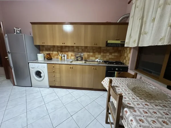 Durres, shes apartament 2+1+Ballkon Kati 3, 48 m² 62.000 € (Rruga Plazh)