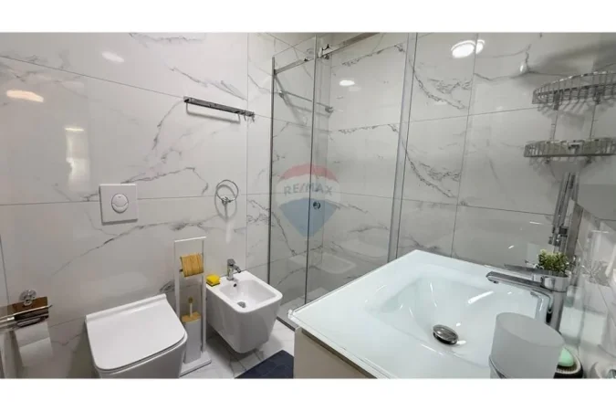 Tirane, jepet me qera apartament 2+1 , 95 m² 1.300 € (ID: 530161009-1038)