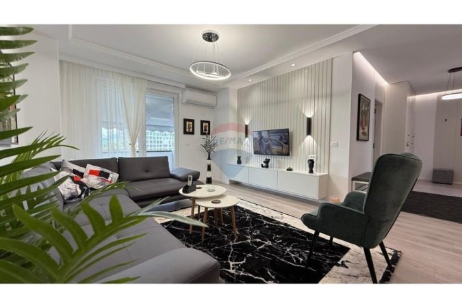 Tirane, jepet me qera apartament 2+1 , 95 m² 1.300 € (ID: 530161009-1038)