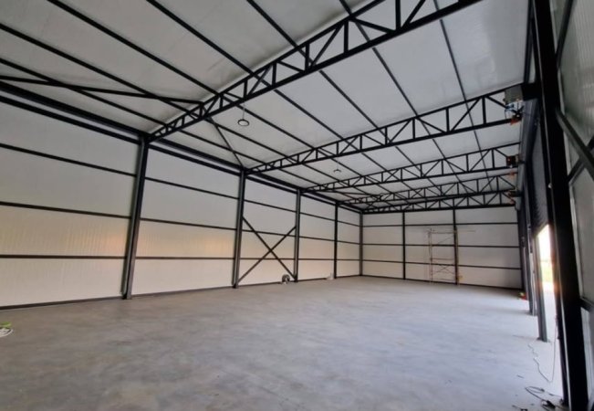 Tirane, jepet me qera magazine Kati 0, 750 m² 1.500 € (RINAS)