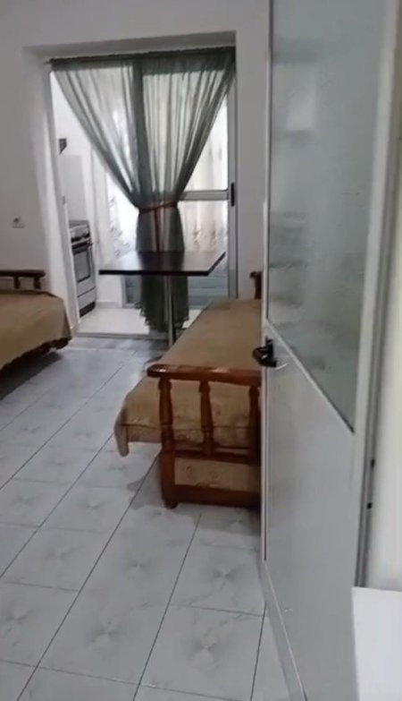 Tirane, jepet me qera apartament 1+1 Kati 1, 310 € 