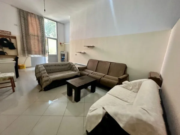 Tirane, shitet apartament 1+1 , 53 m² 95.000 € 