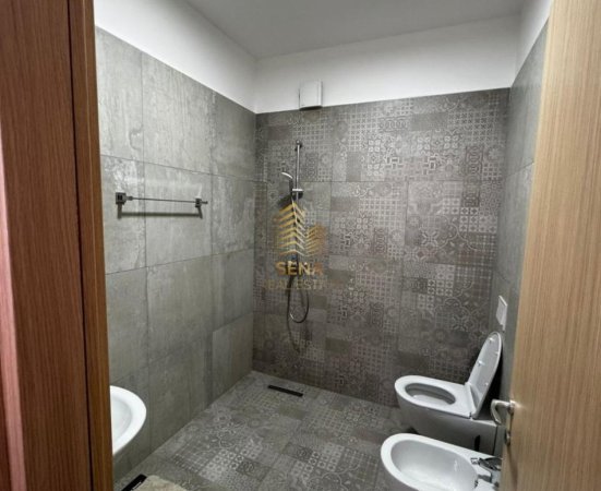 Tirane, jepet me qera apartament 2+1+Ballkon Kati 5, 100 m² 800 € (Don Bosko, prane Kullave Arabe)