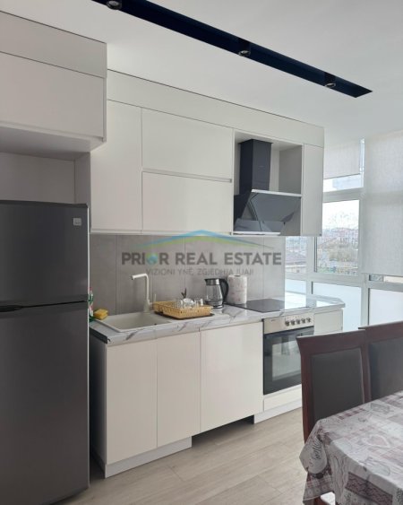 Tirane, jepet me qera apartament 3 Katshe Kati 2, 150 m² 500 € (Kamez)