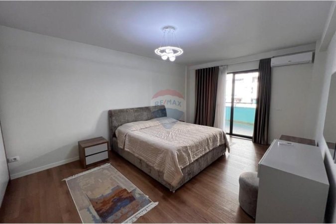 Tirane, jepet me qera apartament 2+1 , 111 m² 750 € (ID: 530381019-51)