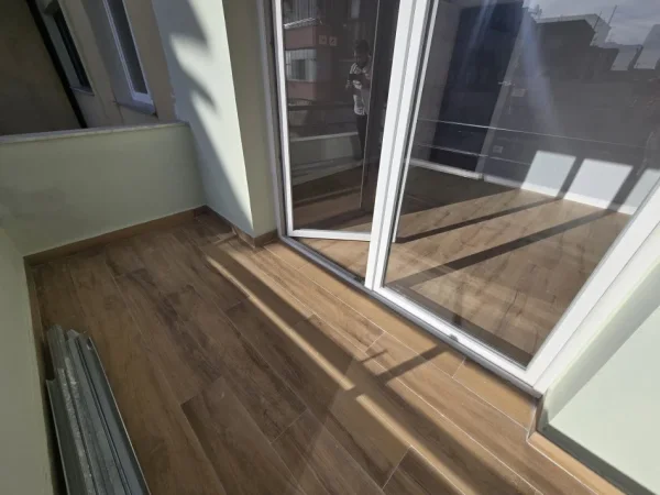 Tirane, shitet apartament 1+1+Ballkon Kati 4, 64 m² 118.000 € (Rruga 5 Maji)