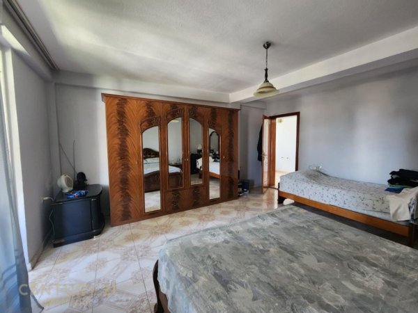 Tirane, shitet apartament 2+1 Kati 5, 135 m² 197.000 € (prane Maternitetit te Ri)