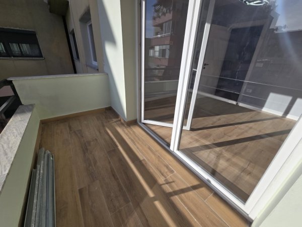 Tirane, shitet apartament 1+1+Ballkon , 64 m² 118.000 € 