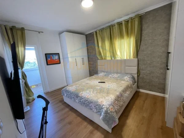 Tirane, jepet me qera apartament 2+1 Kati 6, 95 m² 1.800 €