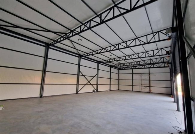 Tirane, jepet me qera magazine Kati 0, 300 m² 1.500 € (Rinas)