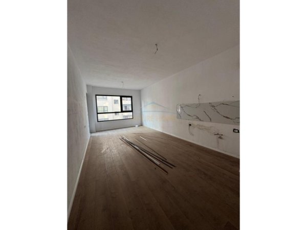 Tirane, shitet apartament 2+1 Kati 3, 104 m² 88.000 € 