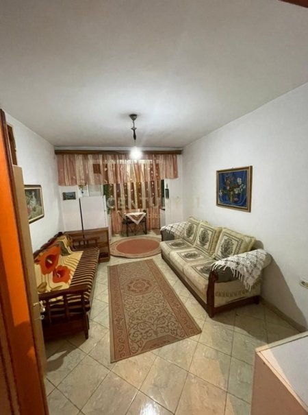 Tirane, jepet me qera 1+1+Aneks+Ballkon , 380 € 