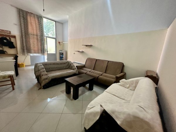 Tirane, shitet apartament 1+1+Aneks+Ballkon Kati 1, 53 m² 95.000 € (Rruga Cerciz Topulli)