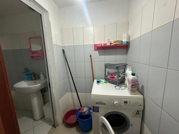 Tirane, shitet apartament 1+1+Aneks+Ballkon Kati 1, 53 m² 95.000 € (Rruga Cerciz Topulli)