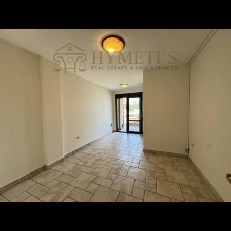 Tirane, jepet me qera ambjent biznesi Kati 4, 137 m² 1.200 € (Rruga e Elbasanit, prane RTSH)