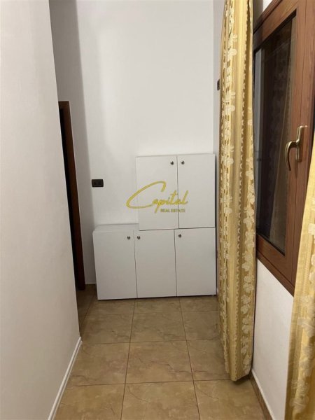 Tirane, jepet me qera apartament 2+1 Kati 3, 75 m² 500 € (21 DHJETORI)