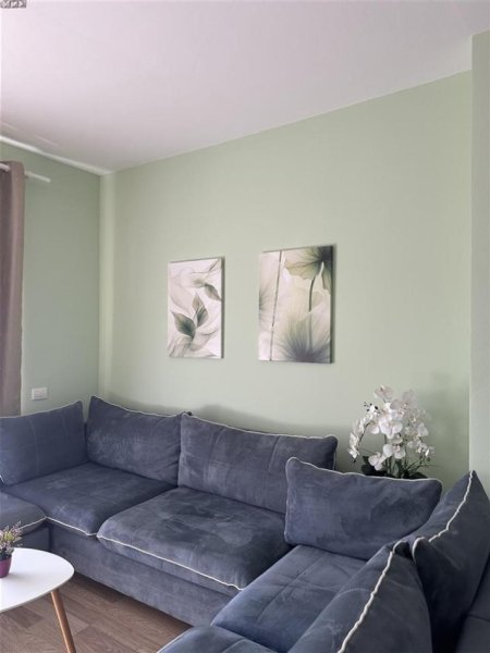 Super apartament me qera ne Qender te Tiranes, prane Toptanit