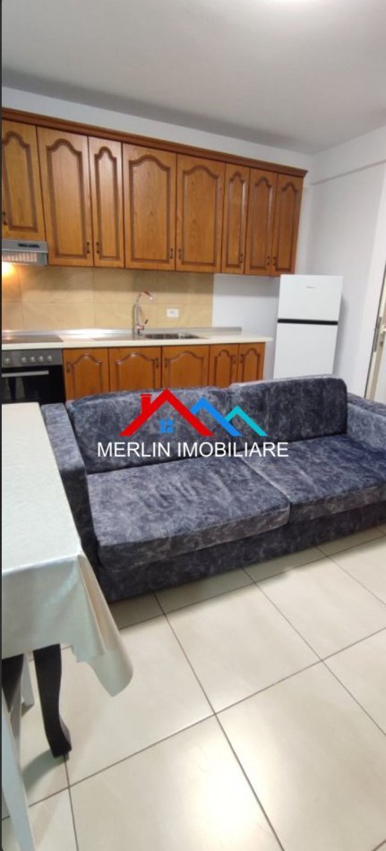 Tirane, jepet me qera apartament 1+1+Ballkon Kati 6, 60 m² 500 € (RRUGA NDRE MJEDA)RRUGA E KAVAJES
