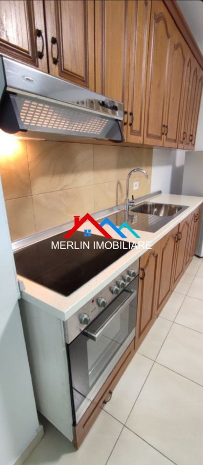 Tirane, jepet me qera apartament 1+1+Ballkon Kati 6, 60 m² 500 € (RRUGA NDRE MJEDA)RRUGA E KAVAJES