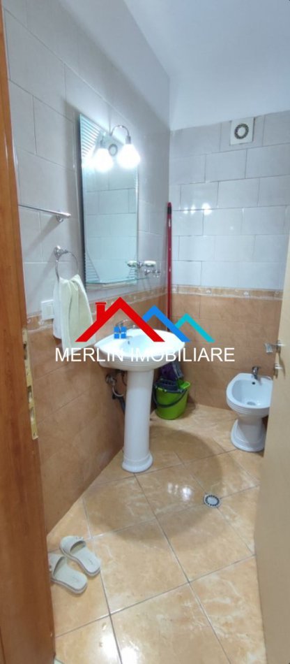 Tirane, jepet me qera apartament 1+1+Ballkon Kati 6, 60 m² 500 € (RRUGA NDRE MJEDA)RRUGA E KAVAJES