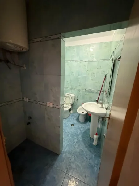 Tirane, shitet garsonier 1+1+Ballkon Kati 3, 45 m² 110.000 € (Pazari i Ri)