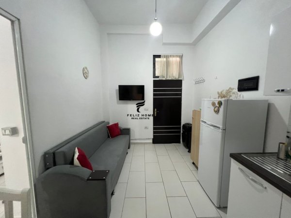Tirane, jepet me qera apartament 1+1 Kati 1, 50 m² 350 € (KODRA E DIELLIT)