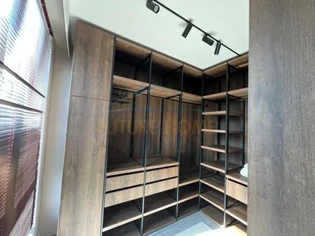 Tirane, jepet me qera apartament 1+1+Ballkon Kati 3, 76 m² 650 € (Sauk, prane Restorant Xibrak)