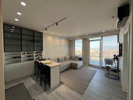 Tirane, jepet me qera apartament 1+1+Ballkon Kati 3, 76 m² 650 € (Sauk, prane Restorant Xibrak)