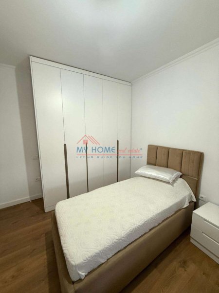 Tirane, jepet me qera apartament 3+1+Ballkon Kati 4, 115 m² 900 € (Rruga e Elbasanit)