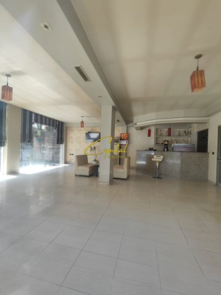Tirane, jepet me qera ambjent biznesi Kati 0, 80 m² 500 € (KODRA E DIELLIT)
