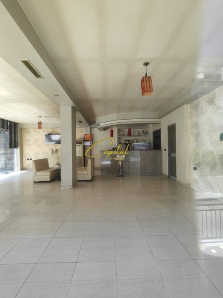 Tirane, jepet me qera ambjent biznesi Kati 0, 80 m² 500 € (KODRA E DIELLIT)