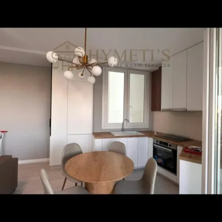 Tirane, jepet me qera apartament 1+1 Kati 3, 75 m² 615 € (21 Dhjetori, River Residence)