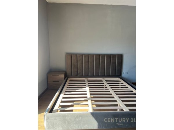 Tirane, shitet apartament 2+1+Ballkon Kati 4, 166 m² 300.000 € (Kodra e Diellit)