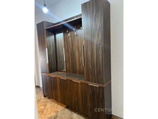 Tirane, shitet apartament 2+1+Ballkon Kati 4, 166 m² 300.000 € (Kodra e Diellit)