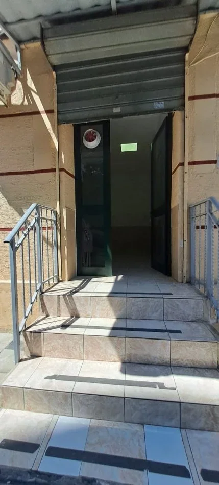 DYQAN ME QERA PERBALLE HARRI FULTZ