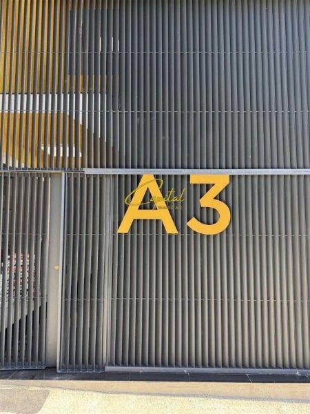 Tirane, jepet me qera ambjent biznesi Kati 2, 550 m² 3.000 € (BULEVARDI I RI)