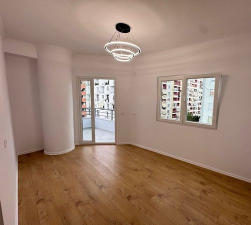 Tirane, shitet apartament 1+1 Kati 4, 60 m² 93.000 € (Astir, Tiranë, TT 2070)
