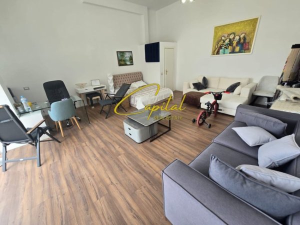 Tirane, jepet me qera ambjent biznesi Kati 0, 50 m² 300 € (ASTIR)