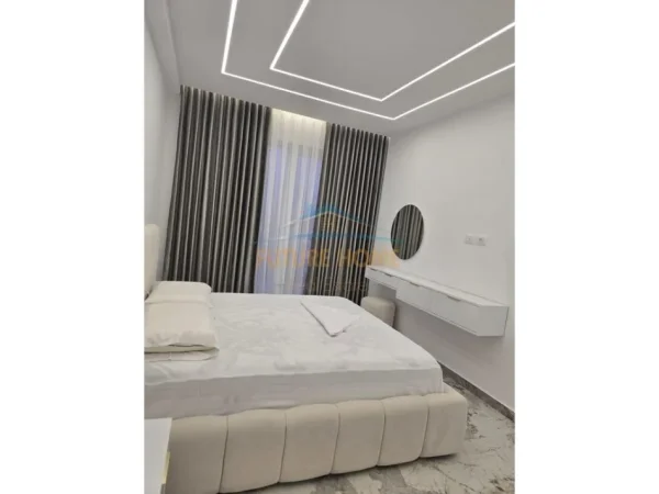 Tirane, jepet me qera apartament 1+1 Kati 5, 75 m² 500 € 