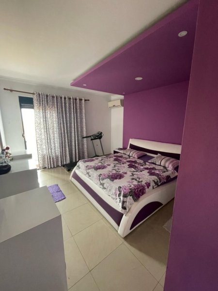 Tirane, shitet apartament 2+1+Ballkon Kati 8, 114 m² 183.000 € (Bulevardi Migjeni, pranë rrethrrotullimit te Ozone)