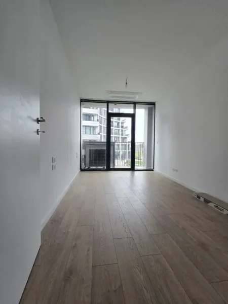 Tirane, jepet me qera ambjent biznesi Kati 2, 87 m² 1.200 € (LAKE VIEW)