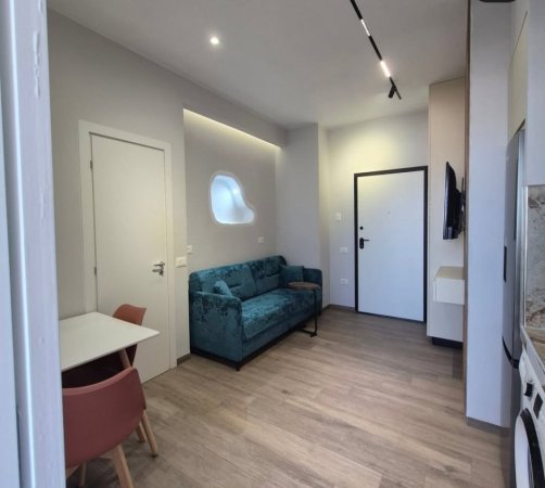 Tirane, jap me qera apartament 1+1 Kati 8, 32 m² 700 € (Myslym shyri)
