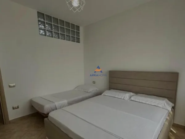 Durres, jepet me qera apartament 1+1+Ballkon Kati 3, 70 m² 550 € (SHETITORJA E PLAZHIT,DURRES)